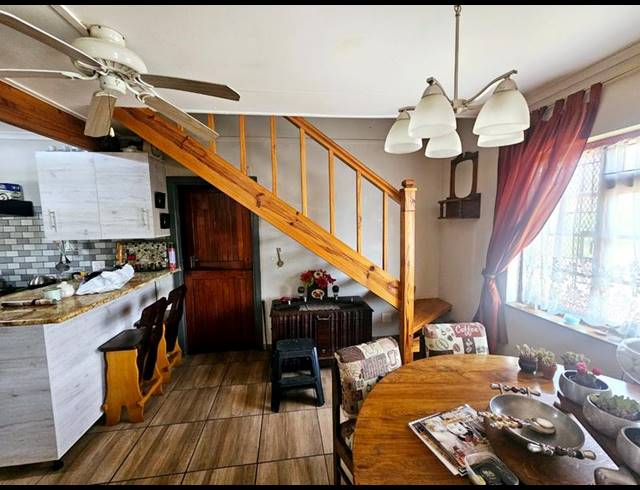 3 BEDROOM HOUSE FOR SALE IN VAKANSIEPLAAS